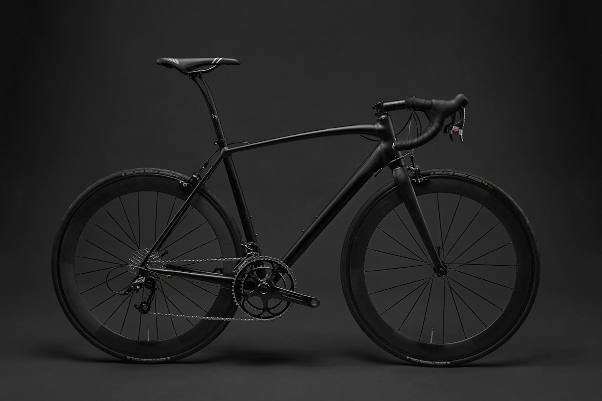 Aero Carbon Road Racing Bike